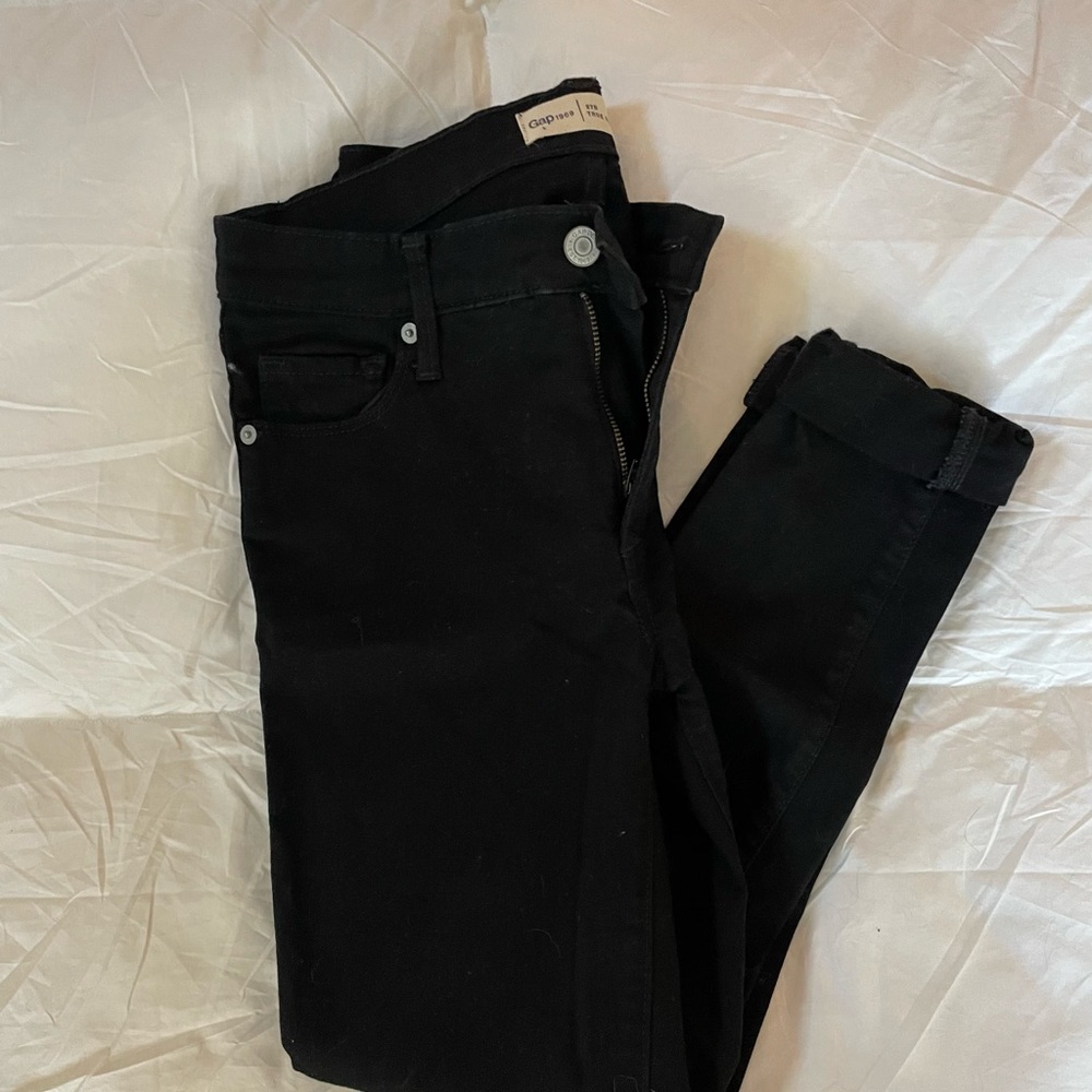 Gap True Skinny black jeans
